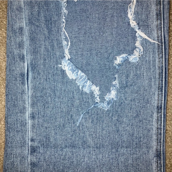 Pacsun Super Ripped High-Waisted Baggy Jeans - Picture 11 of 12